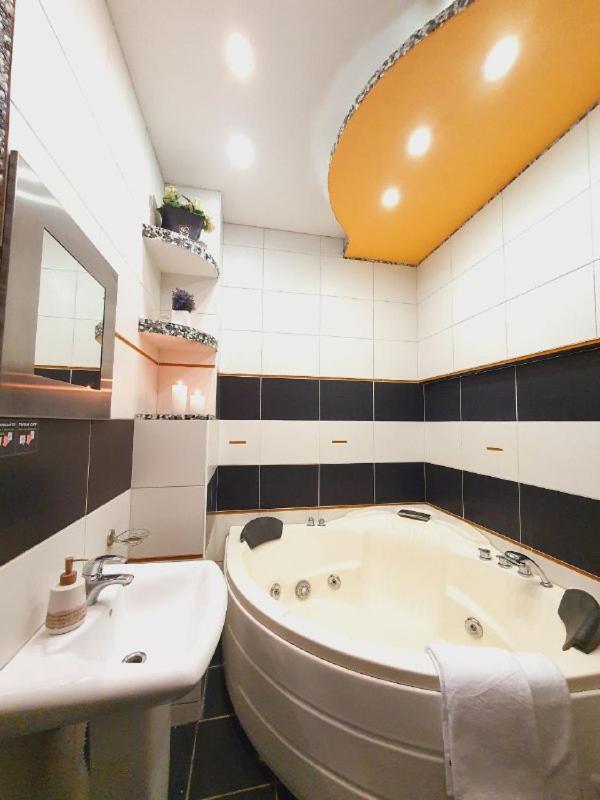 Inn Home Apartments-Olimpiysky Stadium Area Kiev Esterno foto